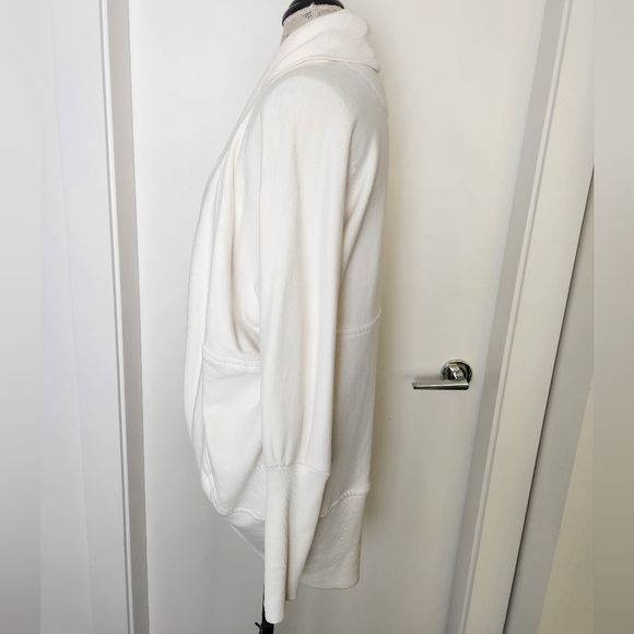 Aritzia White Diderot Cardigan - Picture 2 of 11
